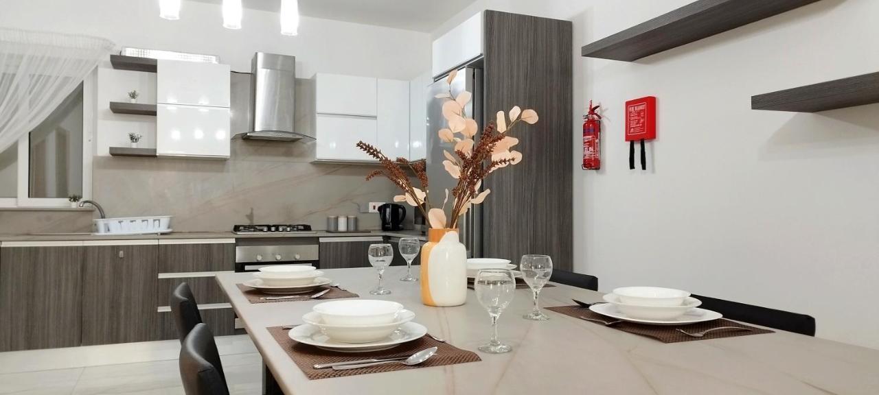 Large And Modern Apartment In The Centre Of Malta מוסטה מראה חיצוני תמונה