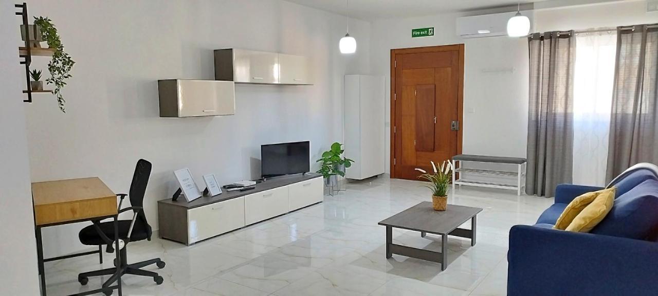 Large And Modern Apartment In The Centre Of Malta מוסטה מראה חיצוני תמונה